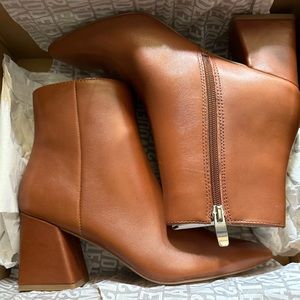 Steve Madden Leather Nix Booties -Brand new